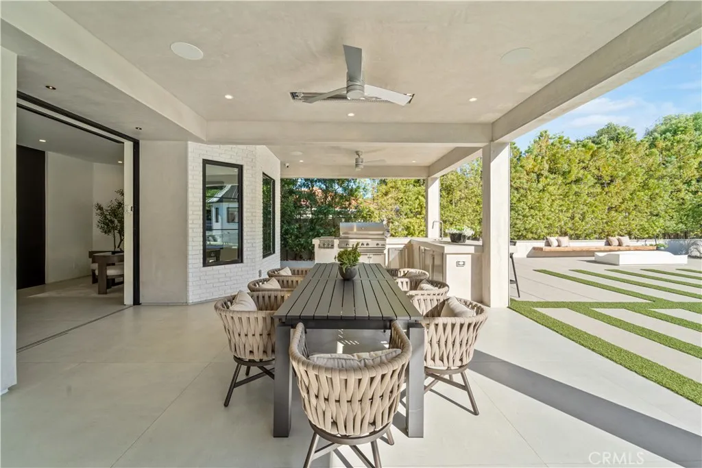 20620 Chatsboro Drive, Woodland Hills, California 91364 home-pic-54